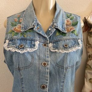 Vintage Denim Vest Faded Flory Light Blue painted on Flowers lace trim on pocket